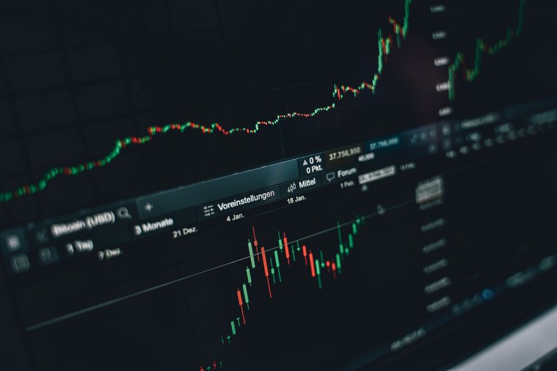 Digital data streams and AI analysis visualization representing machine learning in financial markets
