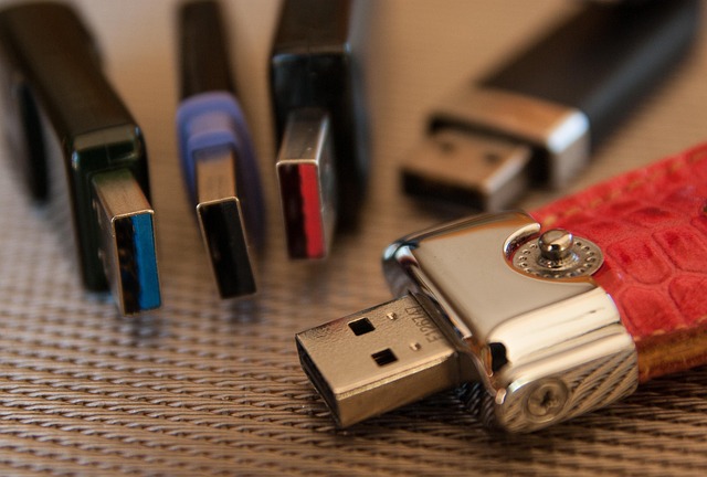 A USB key representing the complex decision-making process in TCP's send path, including congestion control, Nagle, and delayed ACK